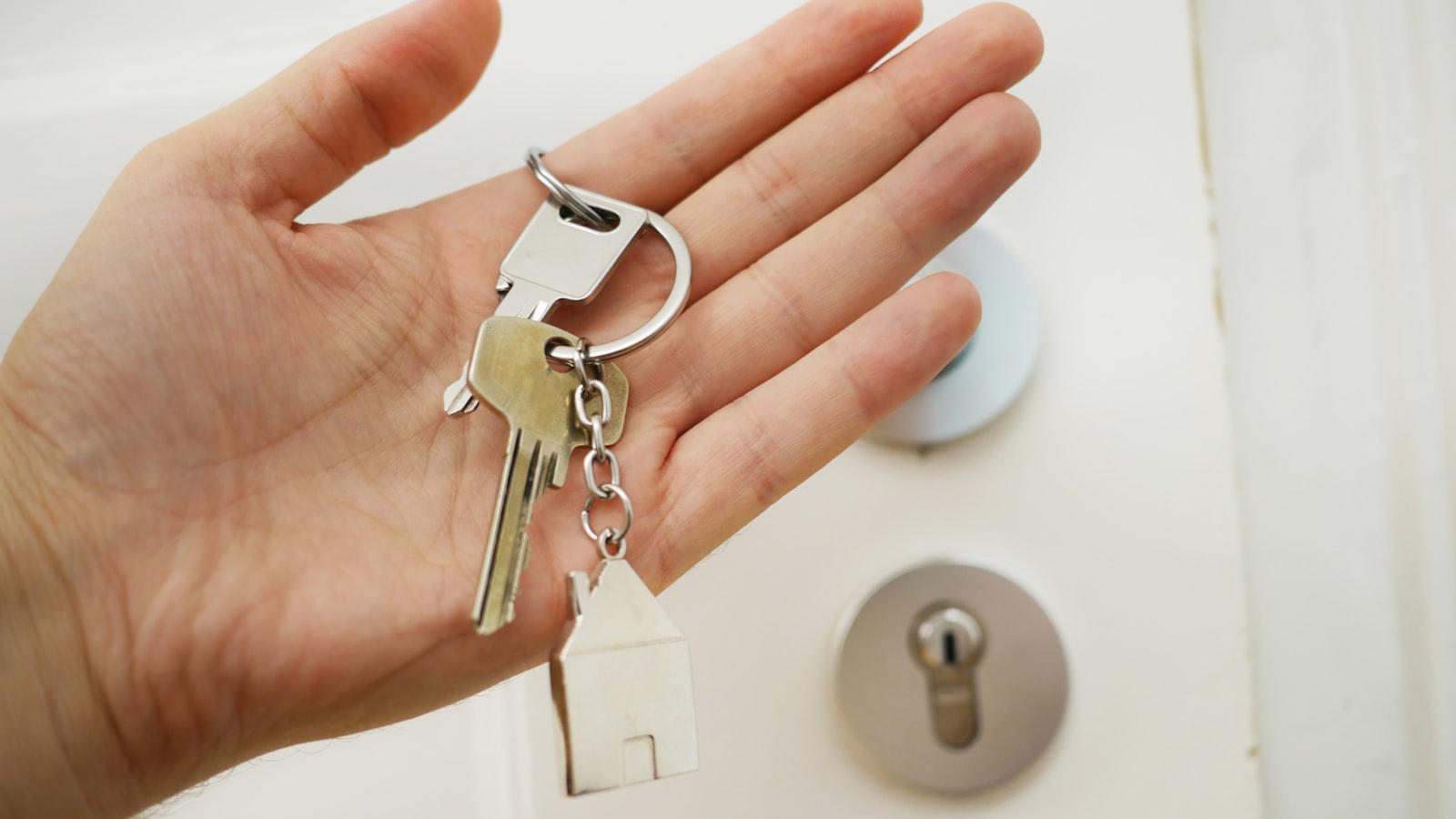 Når du bør ringe en låsesmed: Tips for hjem og bil