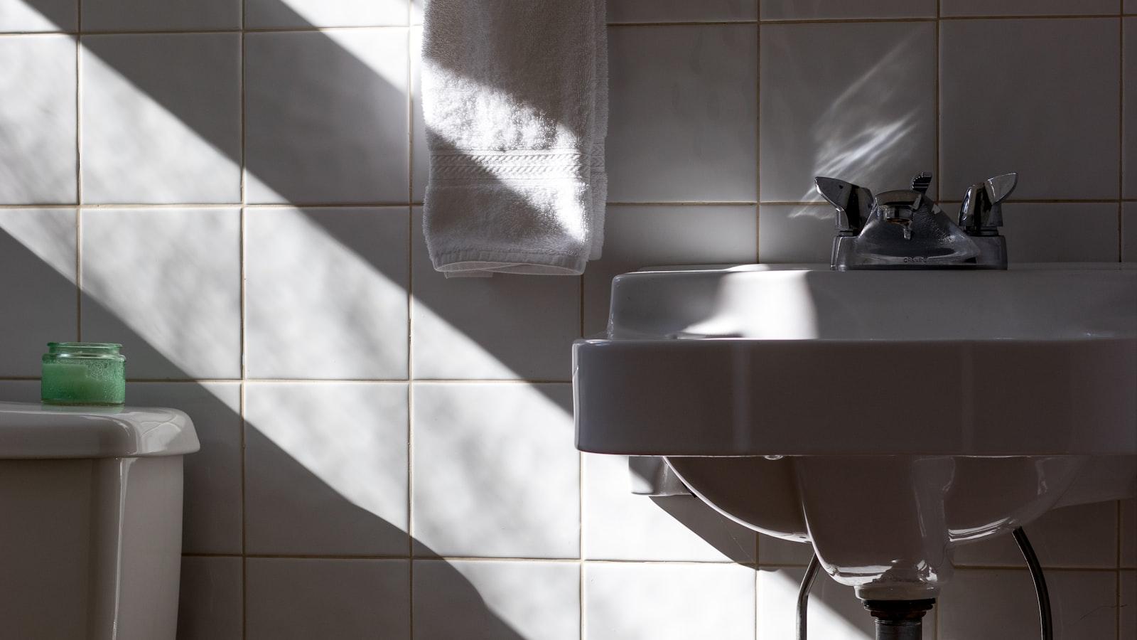 Fornyer badet:‍ Relevante rørleggertips for en betydelig økning⁣ i ​hjemmets verdi